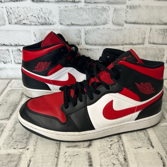 Air Jordan 1 Mid Bred Toe Nike 554724-079 Red White Black Size 13 Men's - Picture 12 of 12